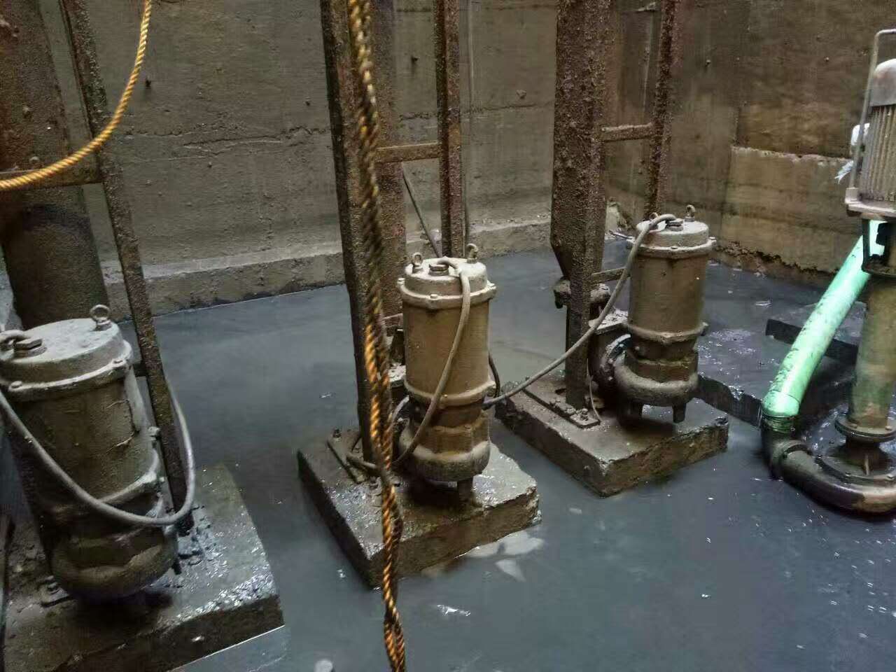 二七污水池清理